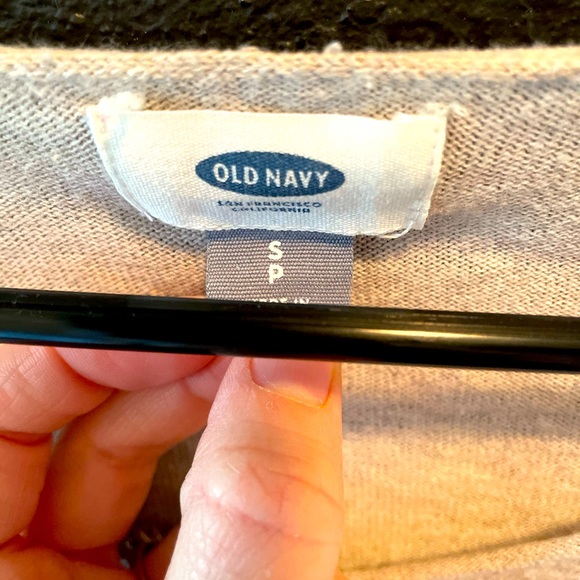 Old Navy Lightweight Sweater - Picture 2 of 2